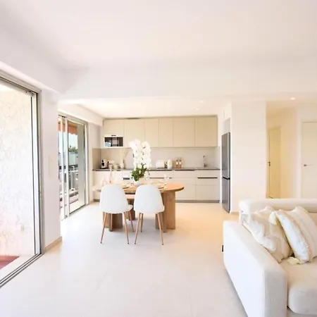 2p Standing, A Pied, Vue Mer, Garage. - 2p Standing, A Pied, Vue Mer, Garage. Mae-2703 * Vallauris